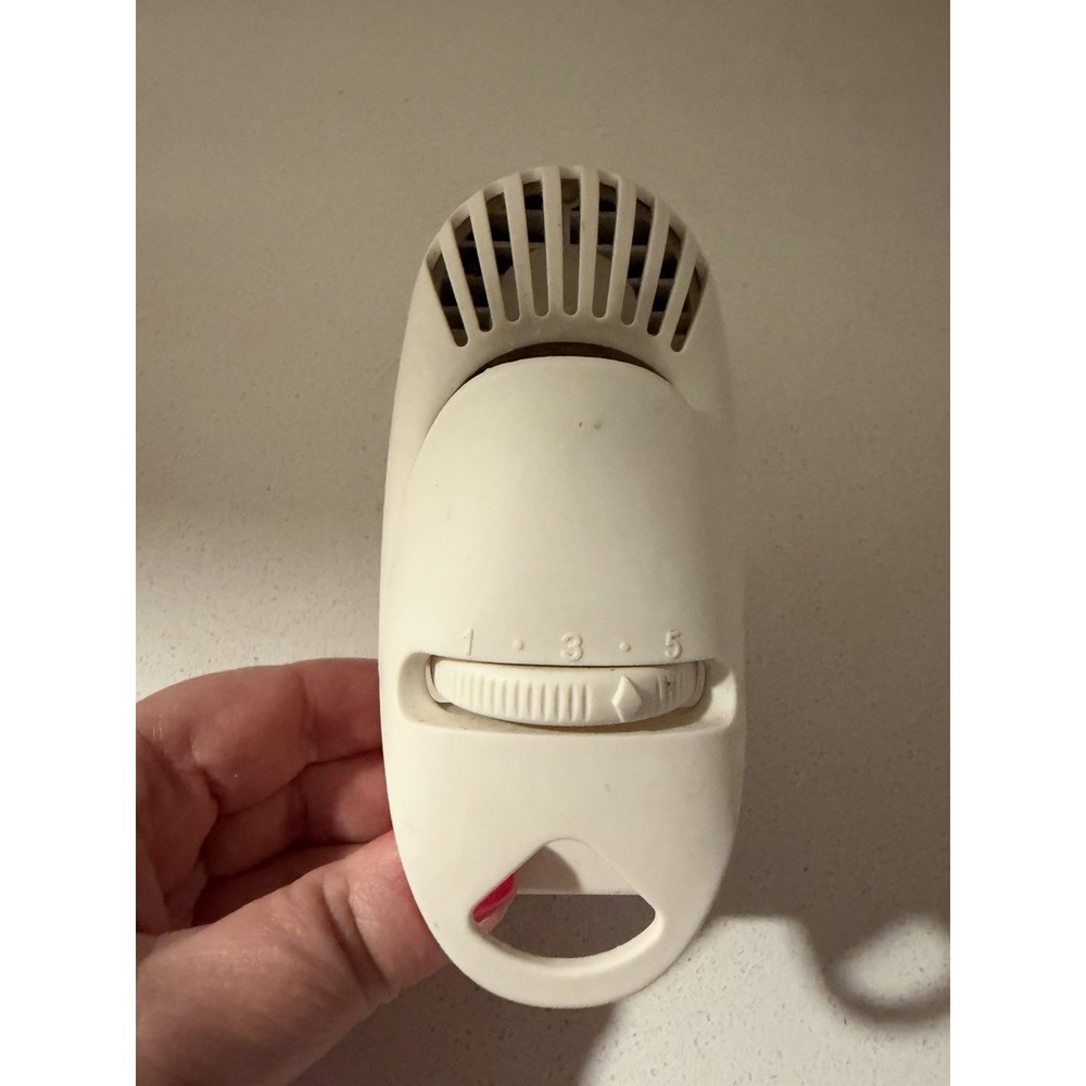 USED Glade plugins Scented Oil Fan Adjustable Fragrance WARMER ONLY & Bonus